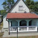 Zöldház Apartman