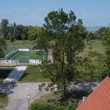 Zoeldhaz Appartement Balatonmáriafürdő