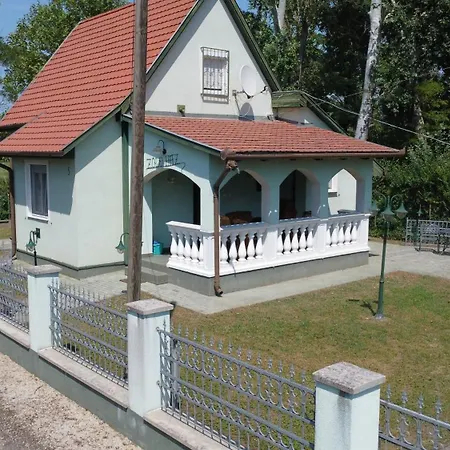 Zöldház Apartman Balatonmáriafürdő