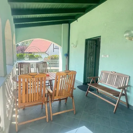 Zoeldhaz * Balatonmáriafürdő