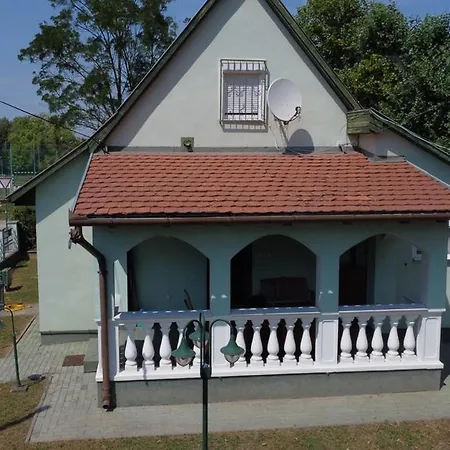 Zoeldhaz Appartement *