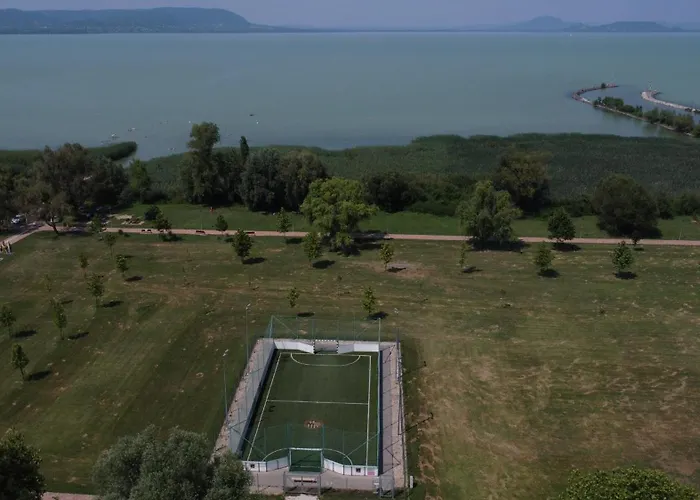 Daire Zoeldhaz Balatonmáriafürdő