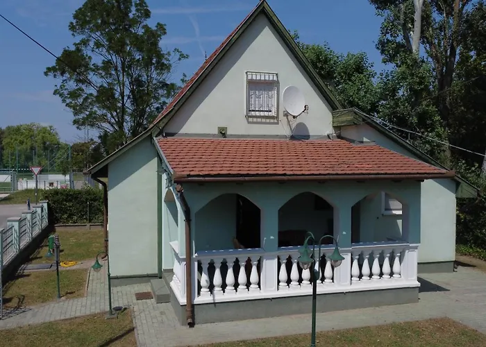 Zoeldhaz Balatonmáriafürdő
